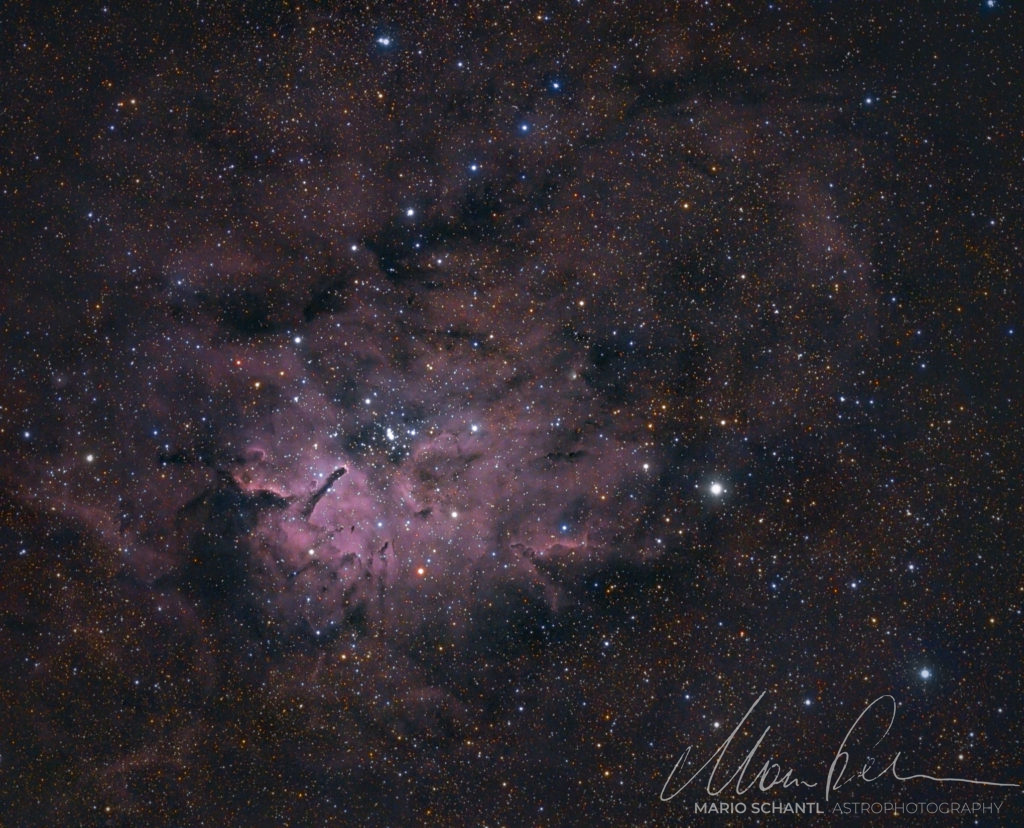 NGC6820